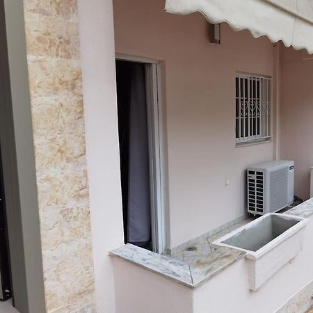 Comfy Apartment With Low Ceiling Attic Athens Ngoại thất bức ảnh