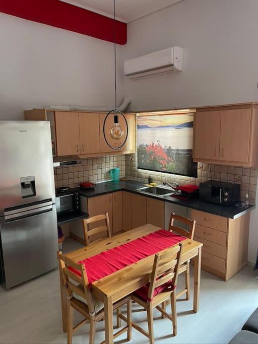 Comfy Apartment With Low Ceiling Attic Athens Ngoại thất bức ảnh