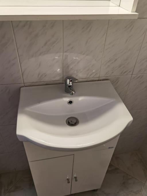 Comfy Apartment With Low Ceiling Attic Athens Ngoại thất bức ảnh